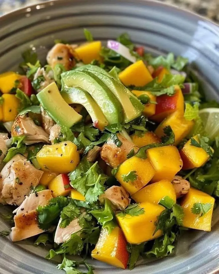Chicken, Mango, and Avocado Salad 🥗🥑