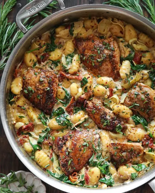 Creamy Tuscan Chicken and Gnocchi (30 Minutes, ONE-PAN)