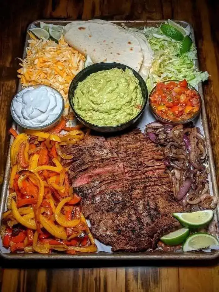 πΆοΈ Sizzling Steak Fajitas Recipe π―