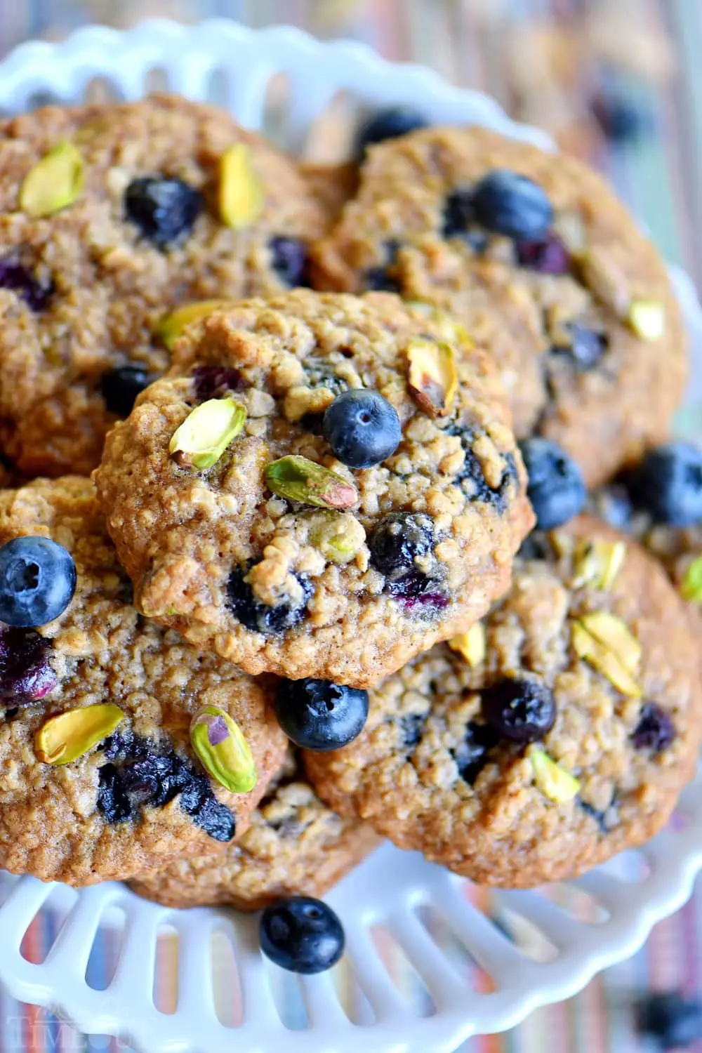 🍪 Blueberry Pistachio Oatmeal Cookies