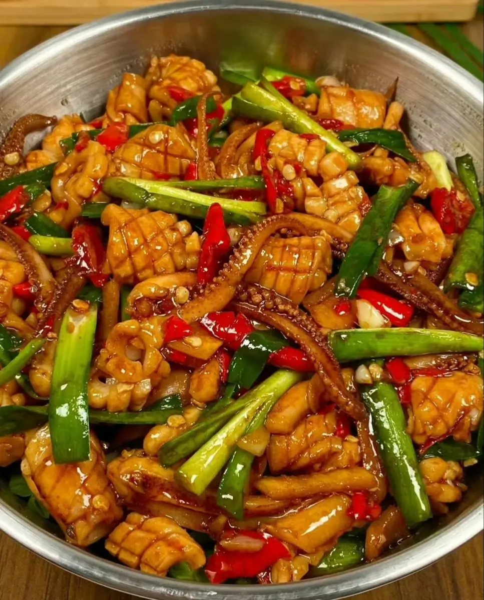 Ultimate Spicy Stir-Fried Squid (Asian-Style)