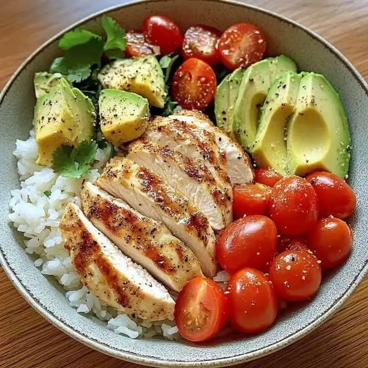 Chicken, Avocado & Tomato Bowl