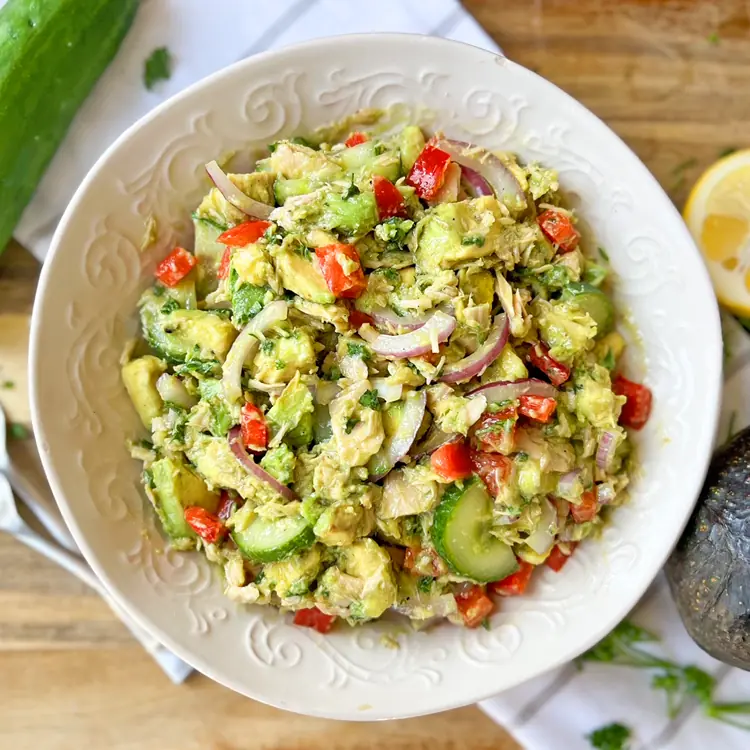Healthy Avocado Tuna Salad — Quick, Delicious & Nutrient-Packed