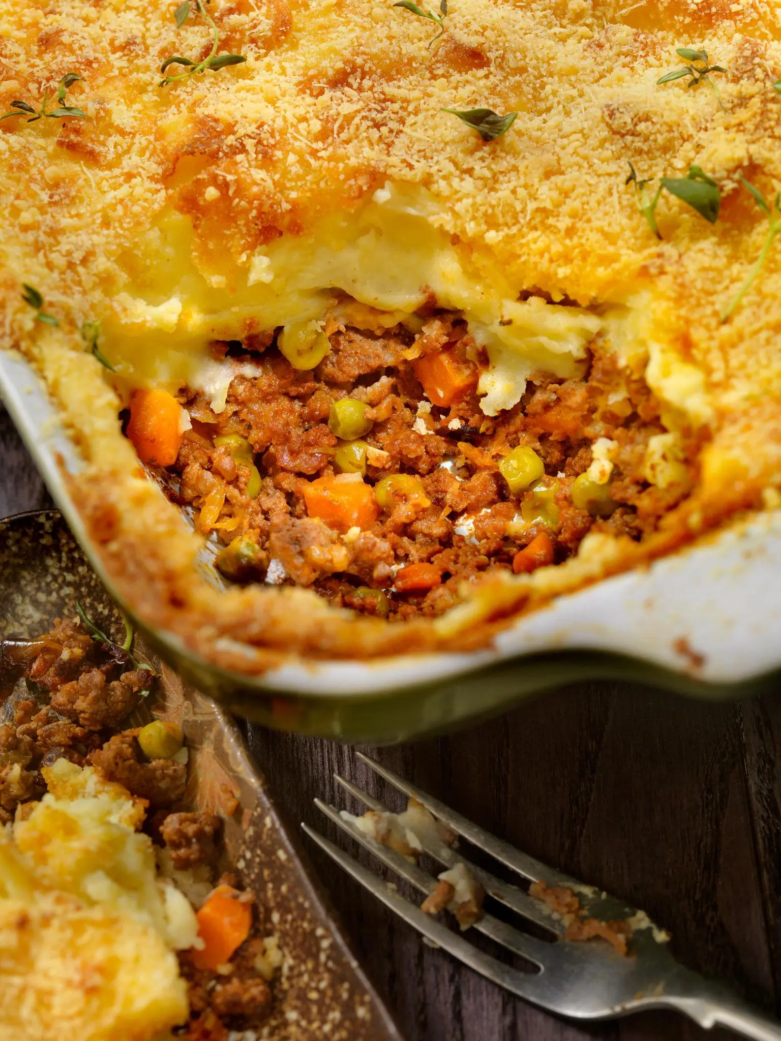 A Hearty British Comfort Dish Perfect for Winter Evenings and Family-Style Meals