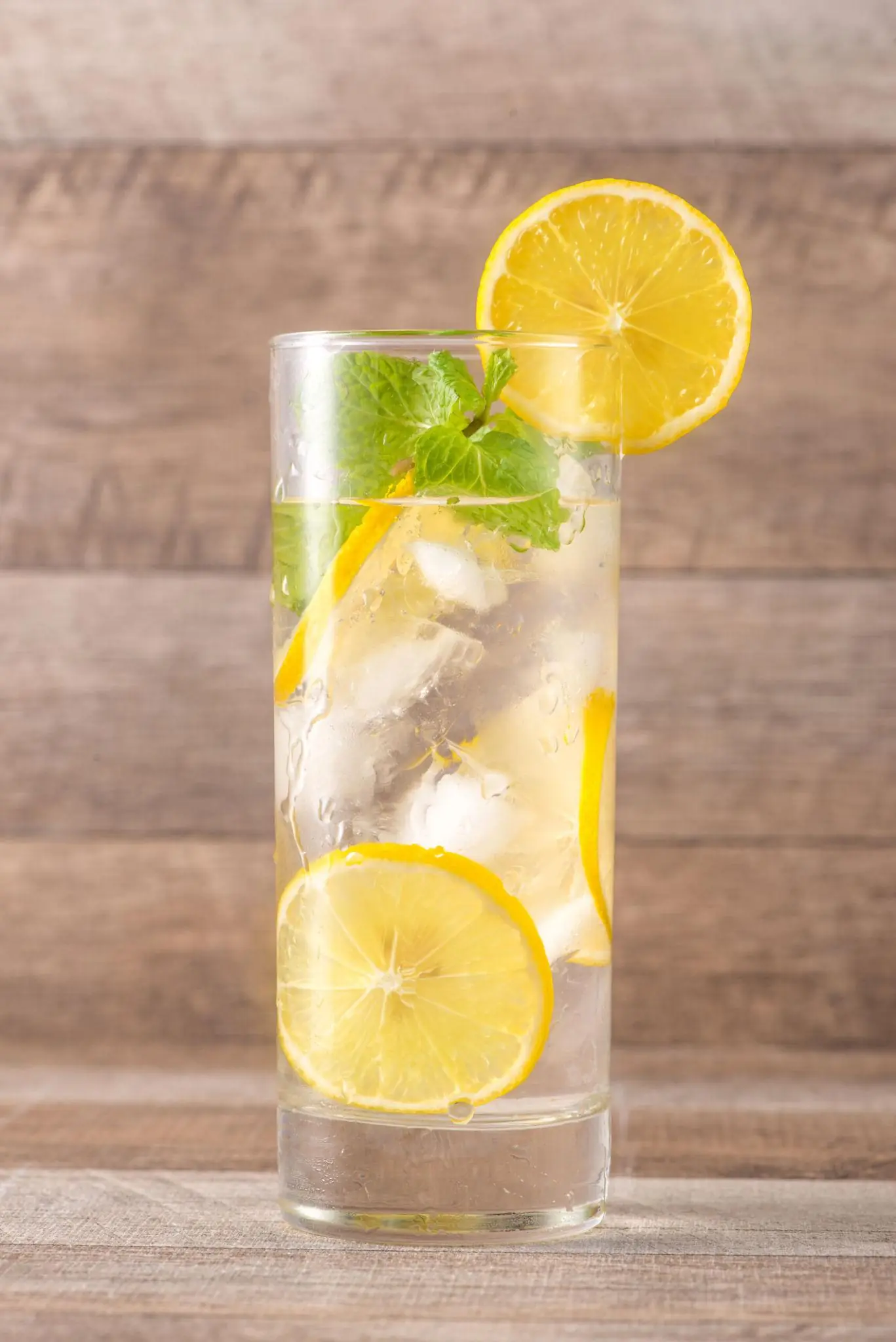 Fresh Mint Lemonade – A Bright, Refreshing Citrus Drink Perfect for Warm Days