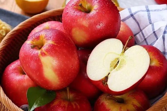 Before You Sleep, Try This: 5 Surprising Benefits of Eating an Apple