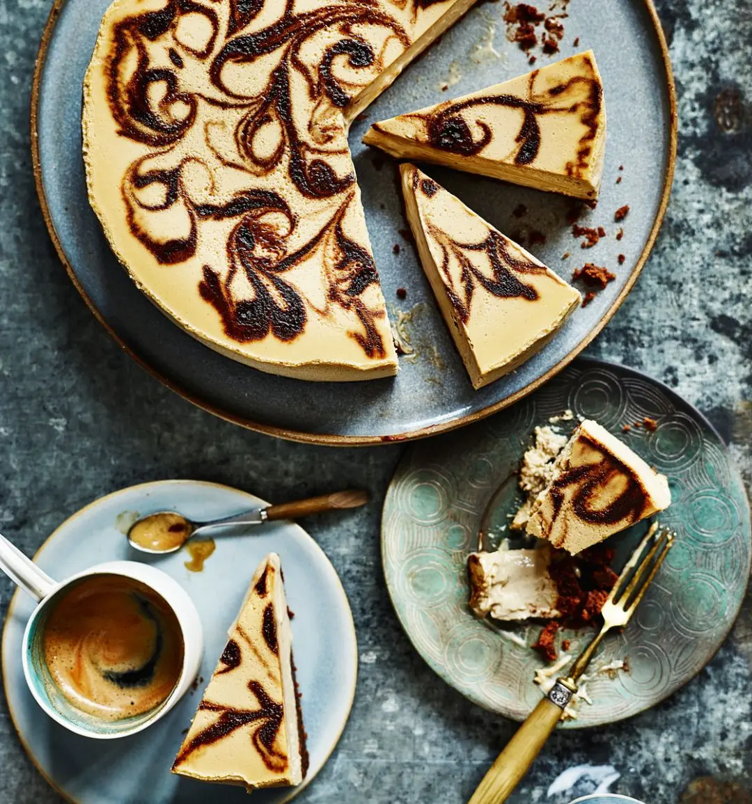 Espresso Swirl Cheesecake – A Creamy Coffee-Infused Cheesecake with Bold, Marbled Flavor