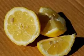 Before You Toss Lemon Seeds, Here’s Why They’re More Useful Than You Think