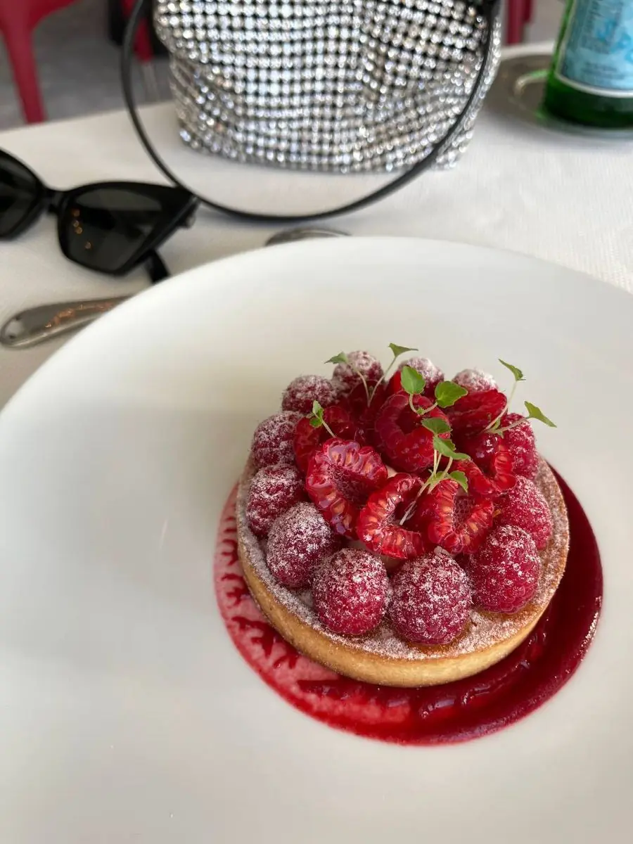 Mini Raspberry Cream Tartlets