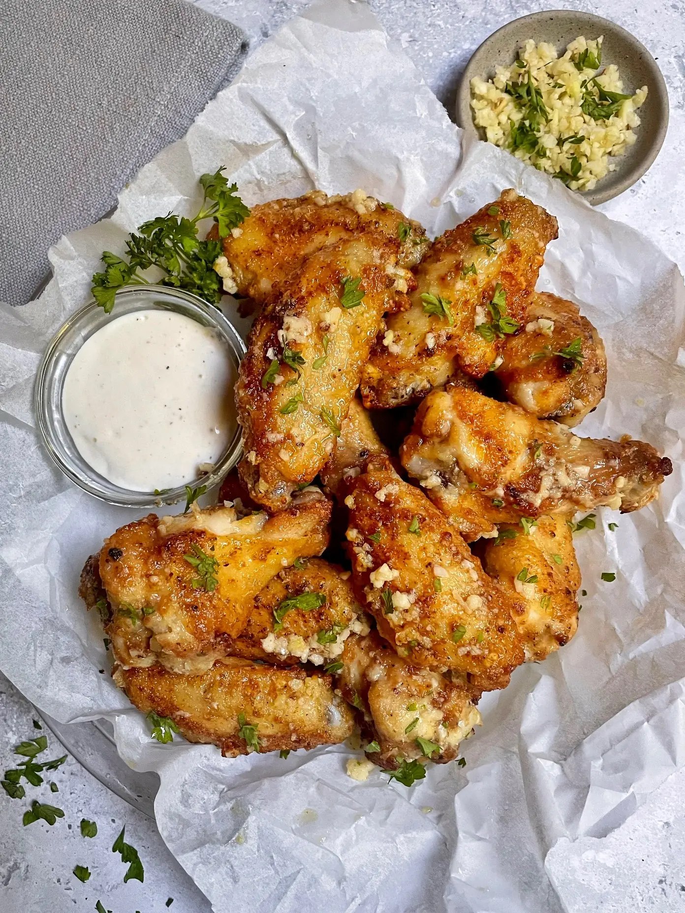 Garlic Parmesan Chicken Wings – Crispy Chicken Wings Tossed in Garlic Butter and Parmesan