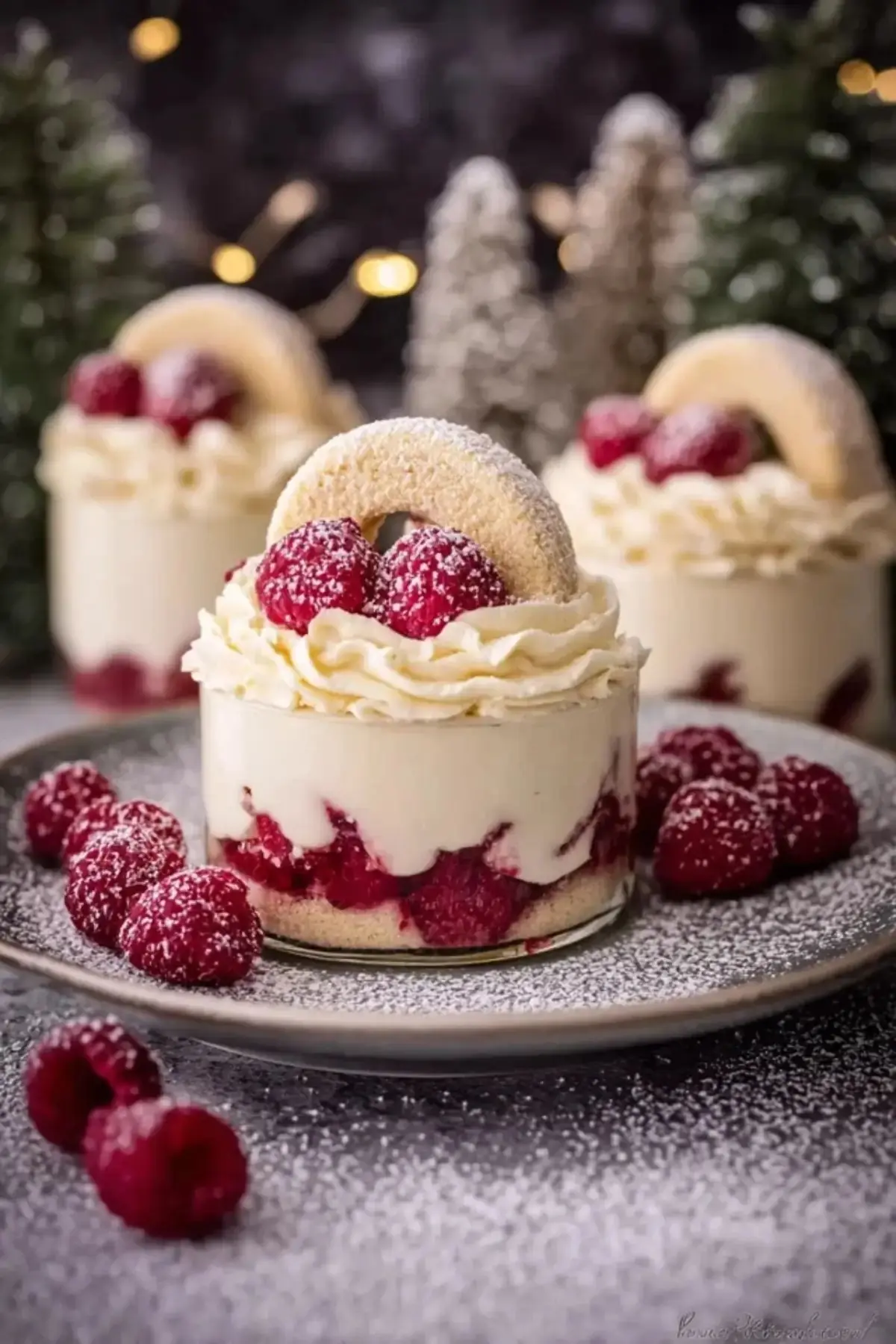Mini Raspberry Cream Dessert Cups