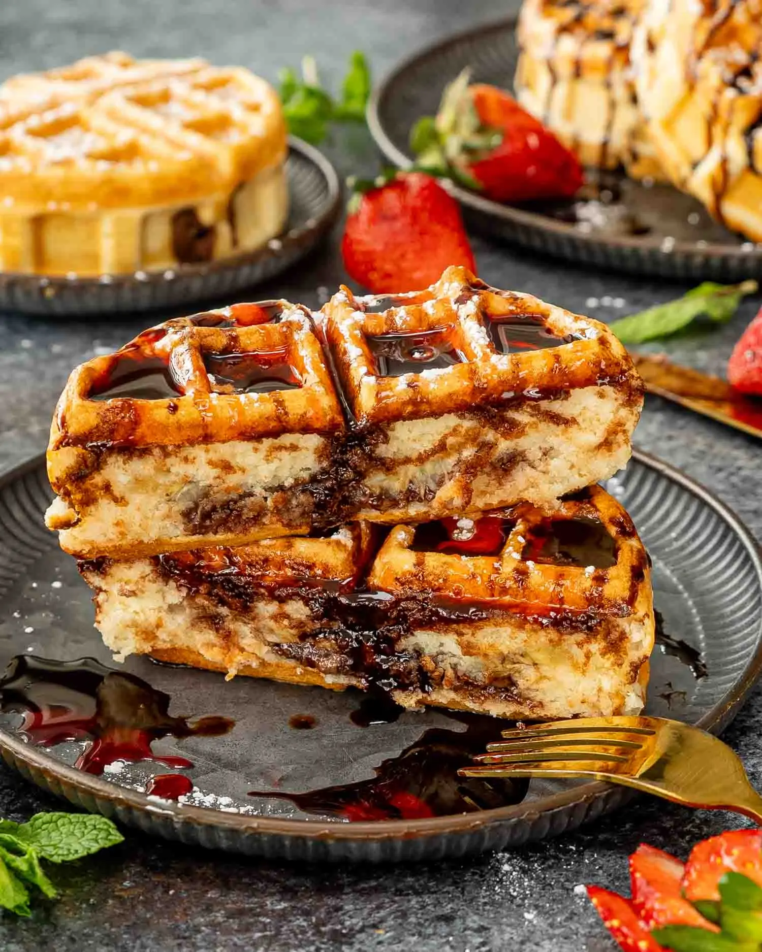 Nutella Stuffed Waffles – Crispy Waffles with a Molten Nutella Center