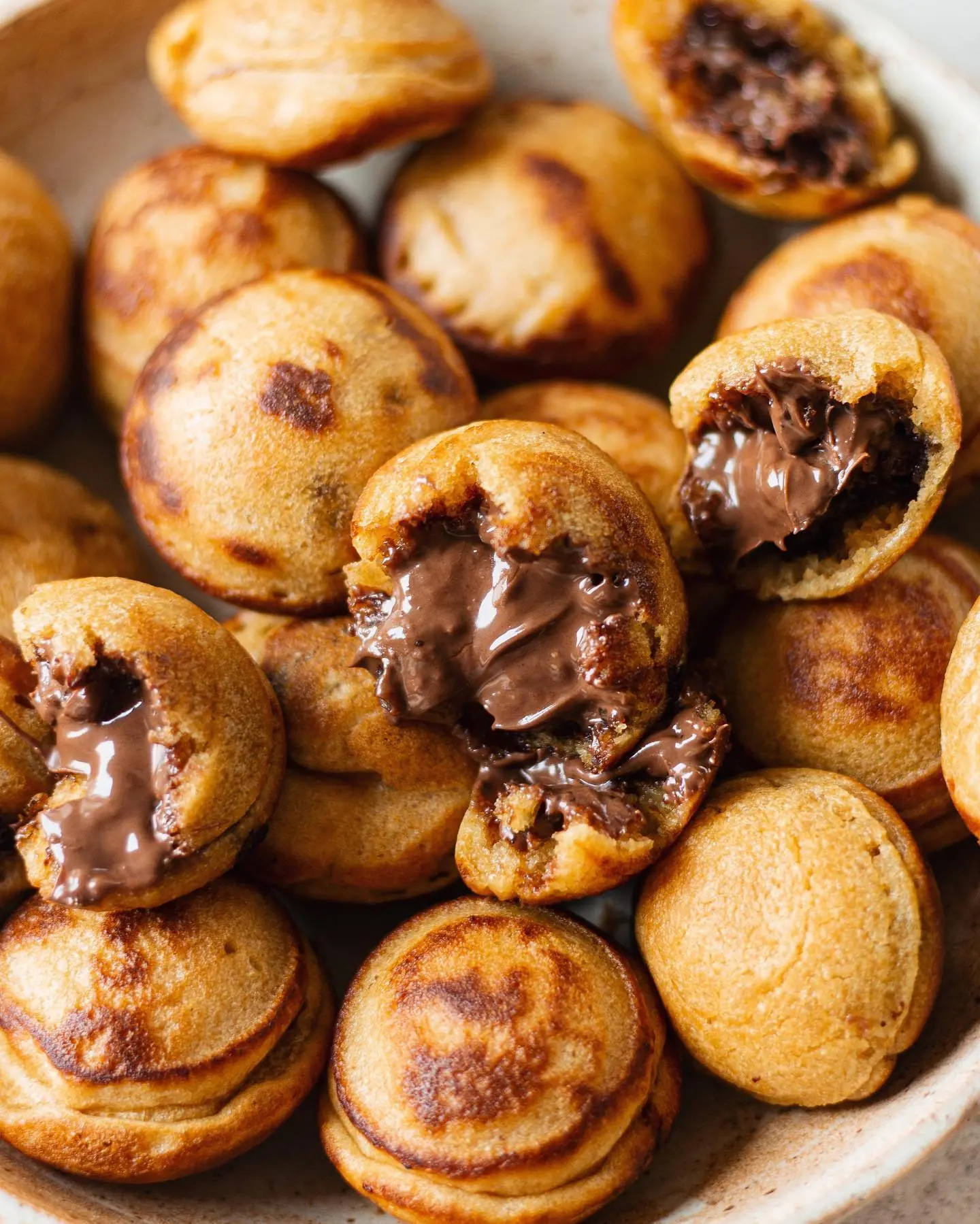 Nutella Stuffed Pancake Bombs – Fluffy Pancakes with Molten Chocolate Core