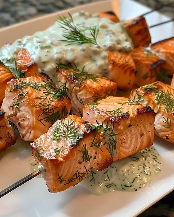 🐟 Grilled Salmon Skewers with Creamy Dill Sauce