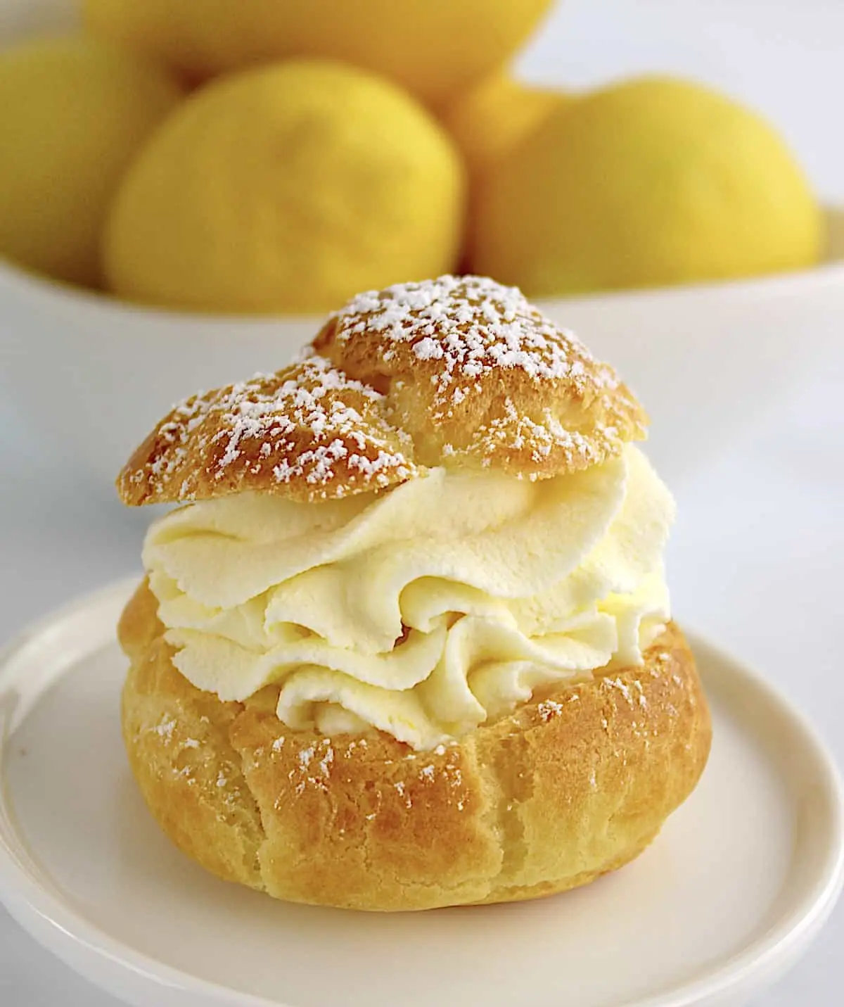 Cream Puffs – Light Choux Pastry with Smooth Cream Filling