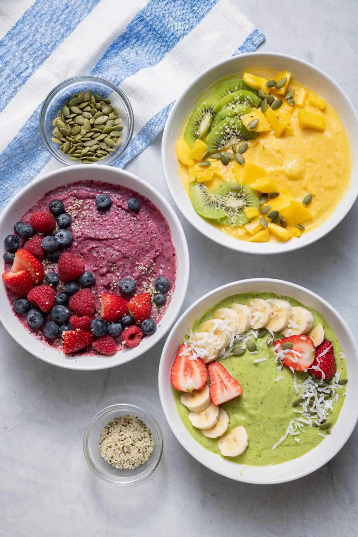 Smoothie Bowl Recipes – Thick Creamy Fruit Bowls with Vibrant Toppings
