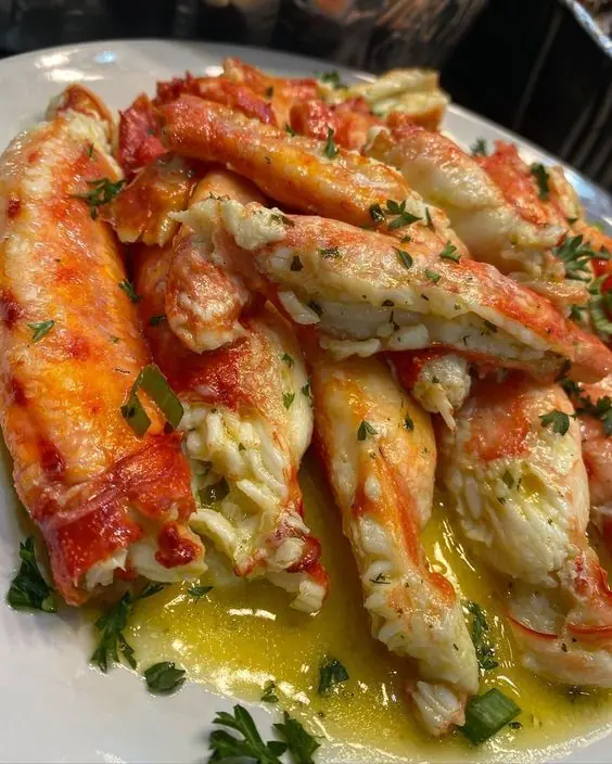 🦀 Garlic Butter Crab Legs