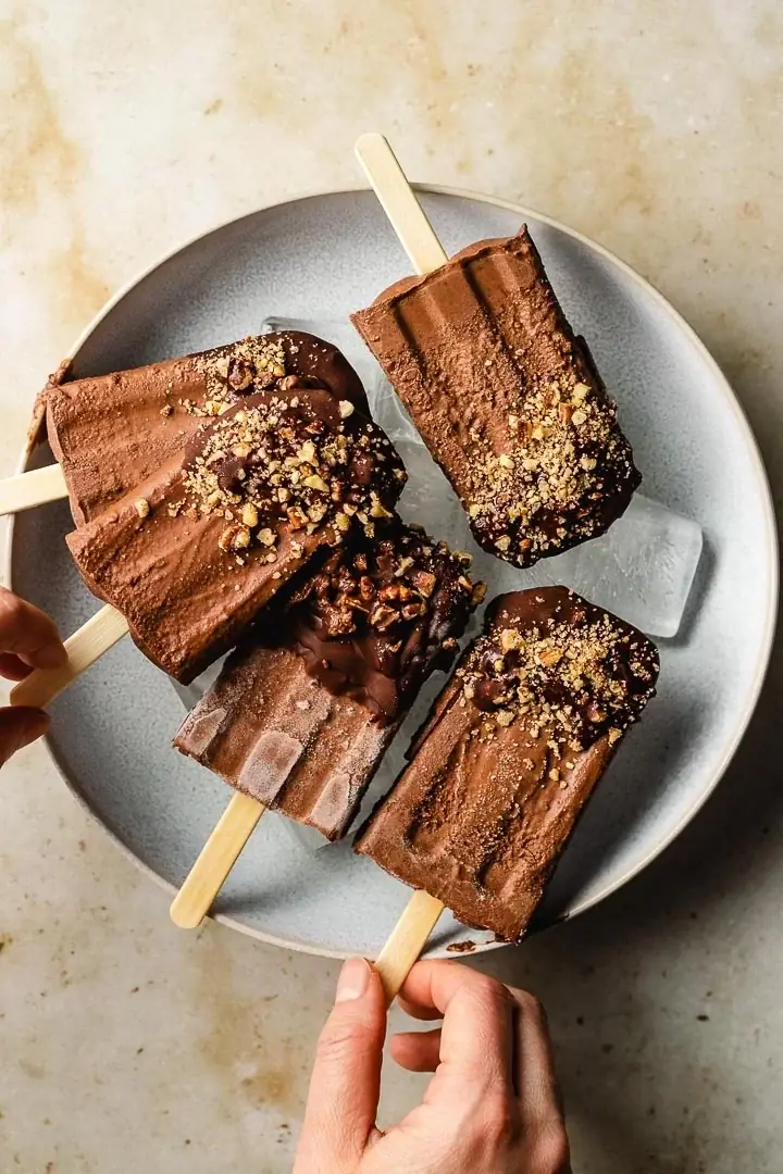 Chocolate Fudge Pops – Creamy Frozen Chocolate Treats with Fudge Texture
