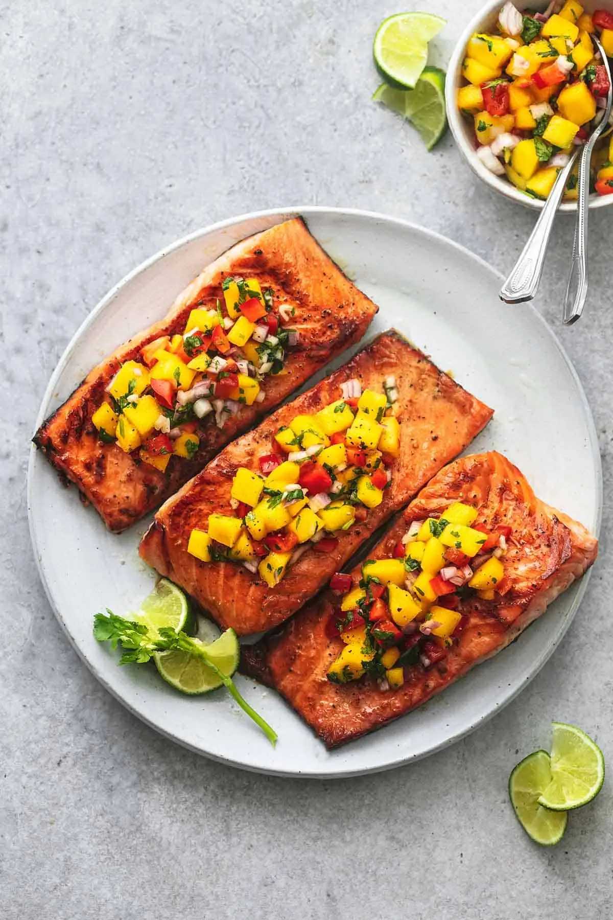 Grilled Salmon & Mango Salsa – Char-Seared Salmon with a High-Gloss Tropical Glaze