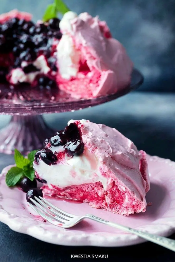 🍓 Berry Pavlova Cake (Crispy Outside, Marshmallow Soft Inside)