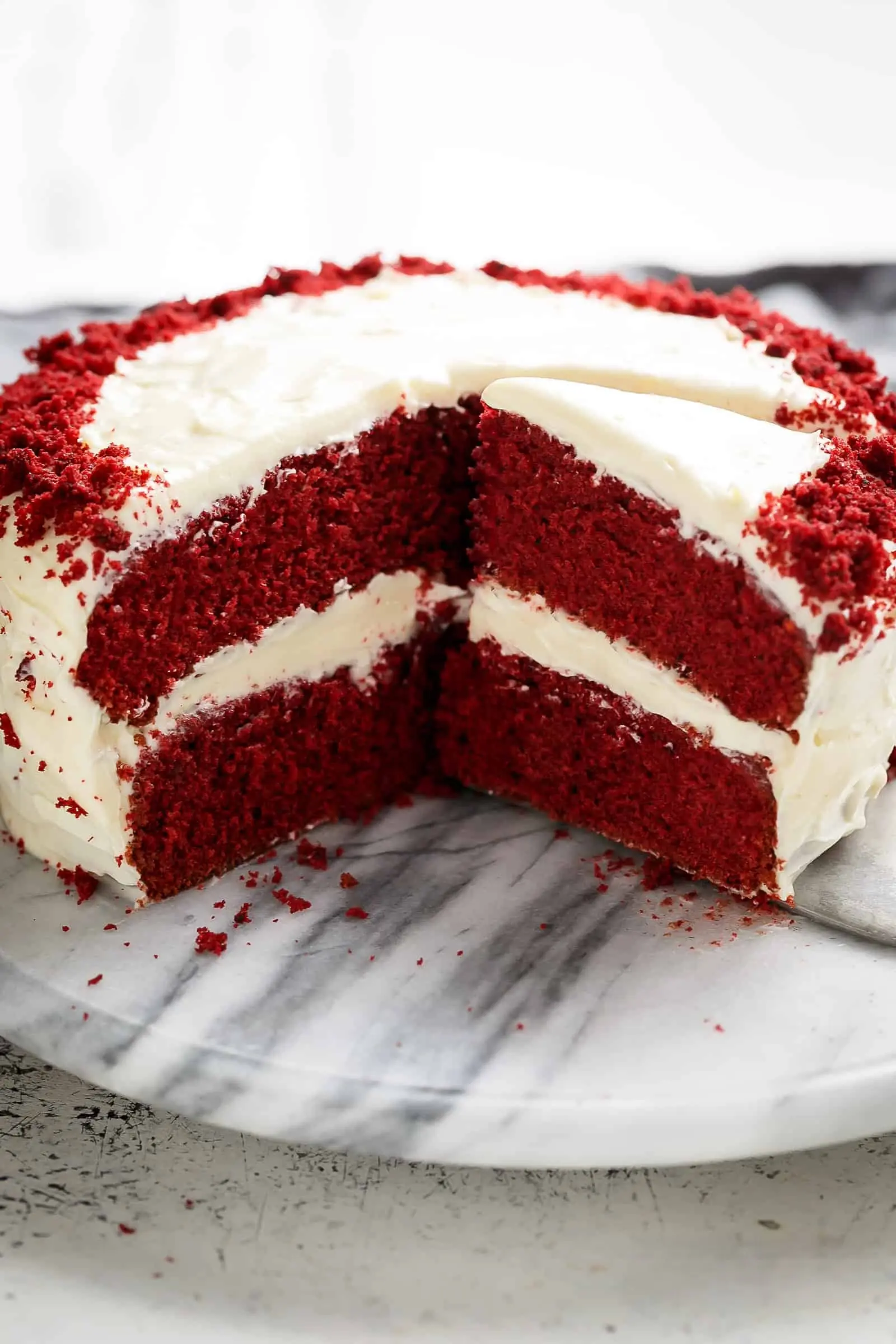 Best Red Velvet Cake – Vibrant-Crimson Sponge with a High-Gloss Ruby Mirror