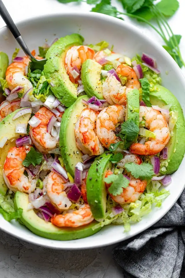 🥑🍤 Shrimp Avocado Salad (Fresh, Light & Flavor-Packed)