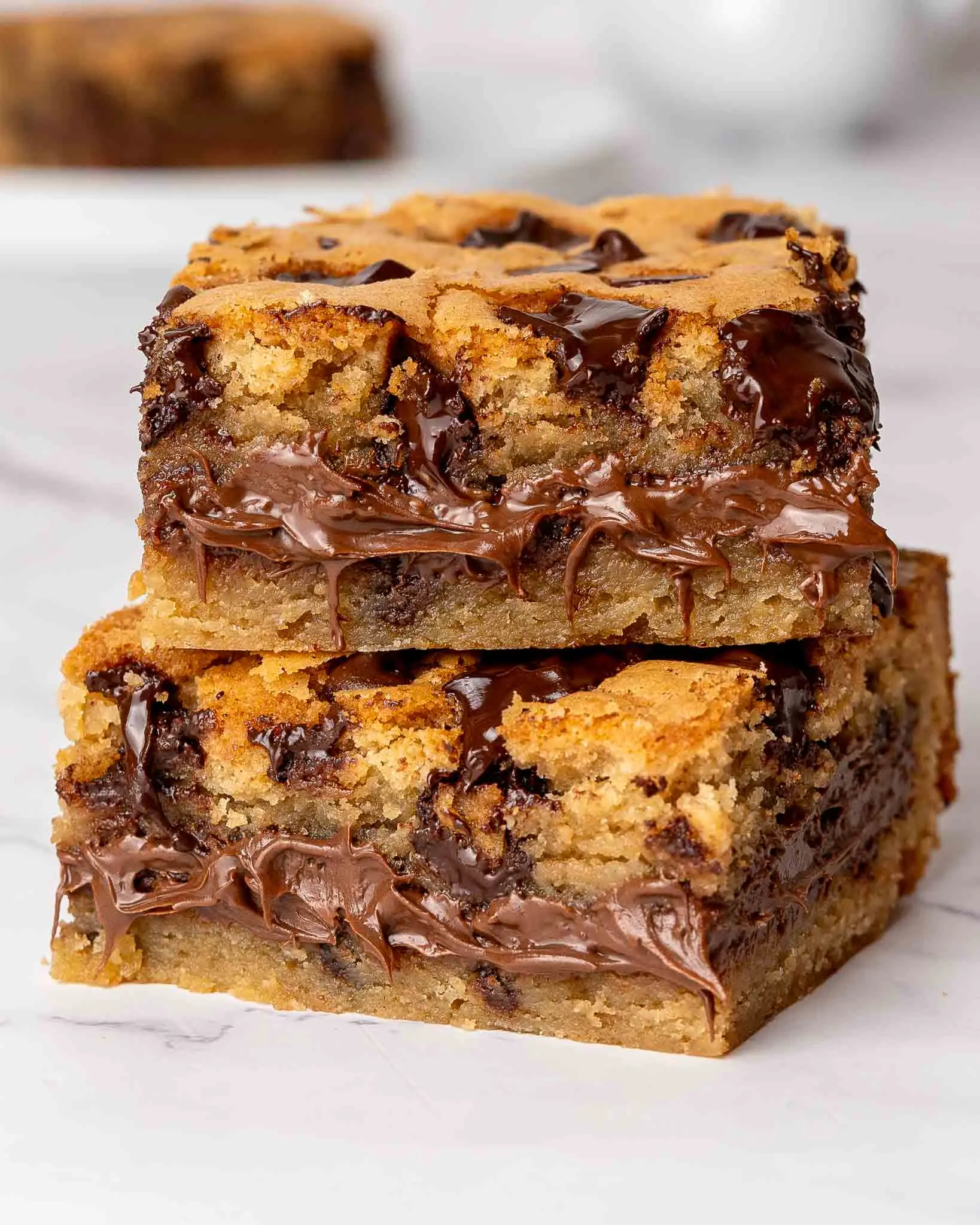 Nutella Blondies – Shattered-Gold Crust with a High-Gloss Ebony Mirror