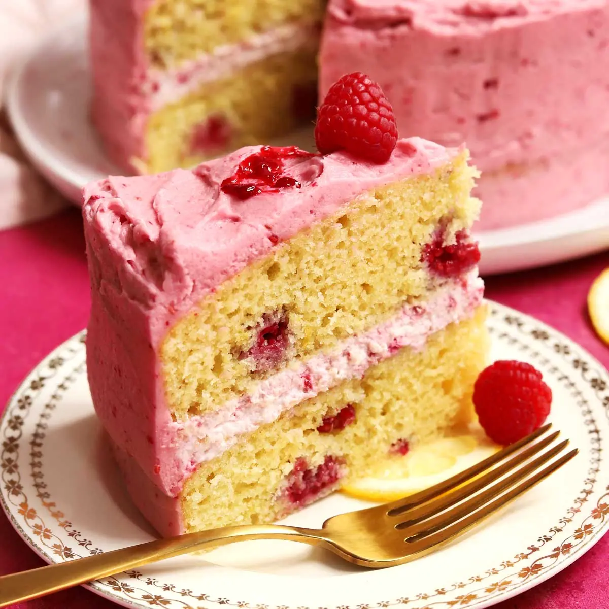 Raspberry Lemon Cake – Shattered-Gold Citrus with a High-Gloss Ruby Mirror