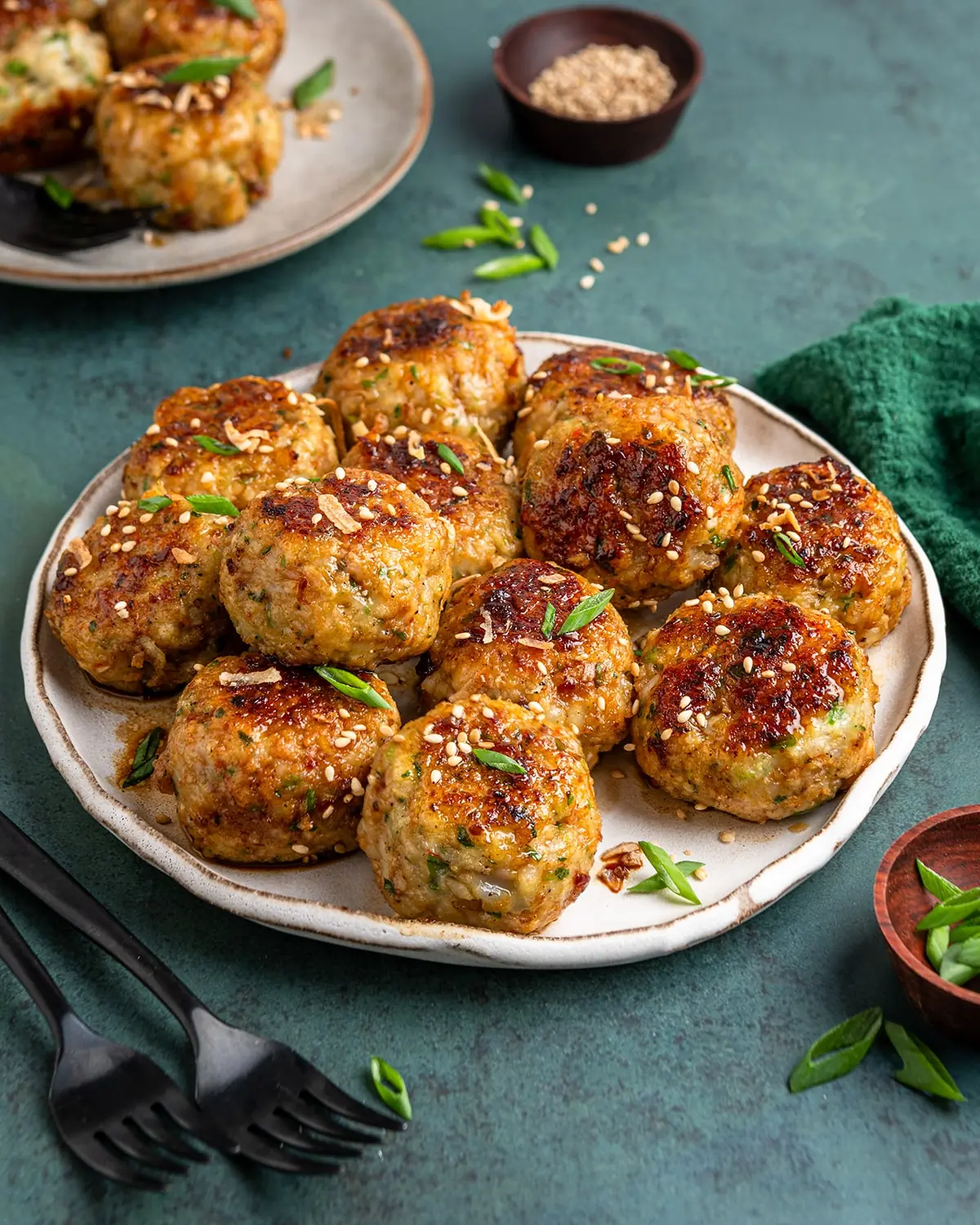 Shrimp Scampi Meatballs – Shattered-Char Crust with a High-Gloss Amber Mirror