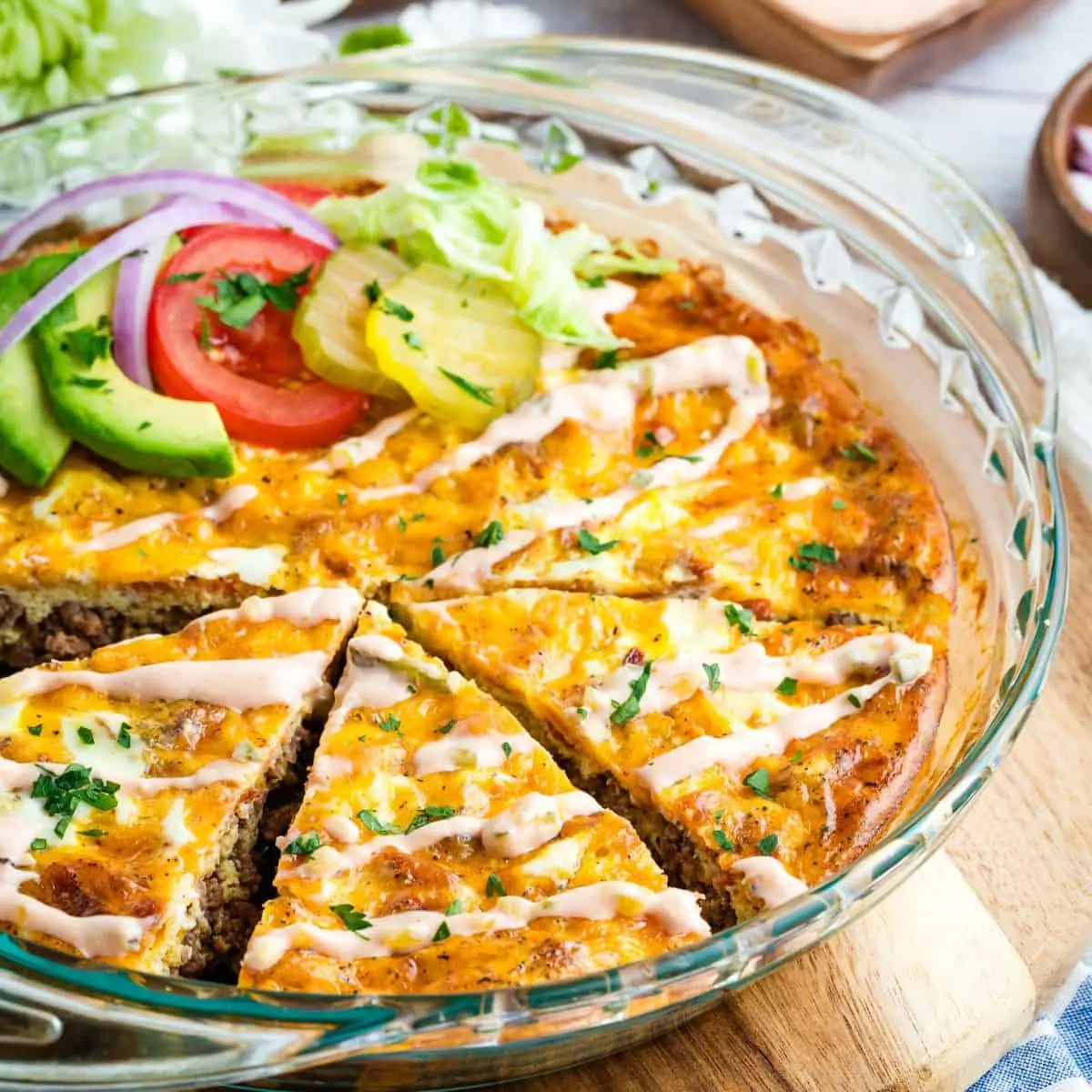 Bacon Cheeseburger Quiche – Shattered-Gold Bake with a High-Gloss Amber Mirror