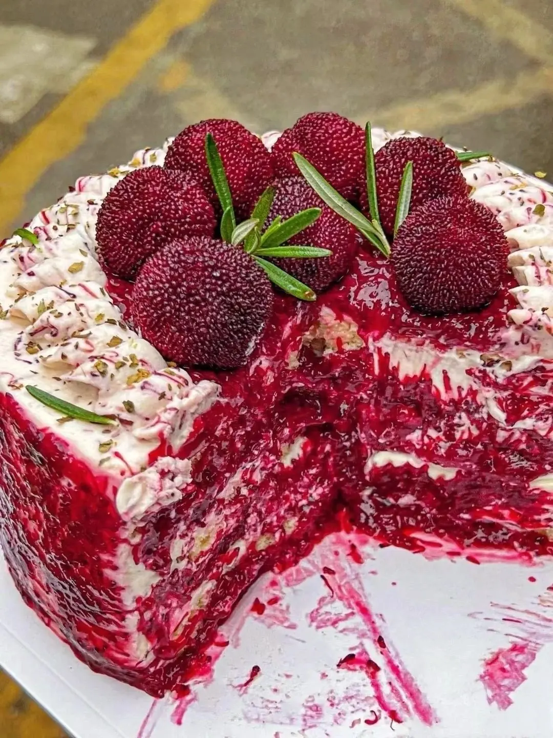 🍓 No-Bake Berry Cream Cake