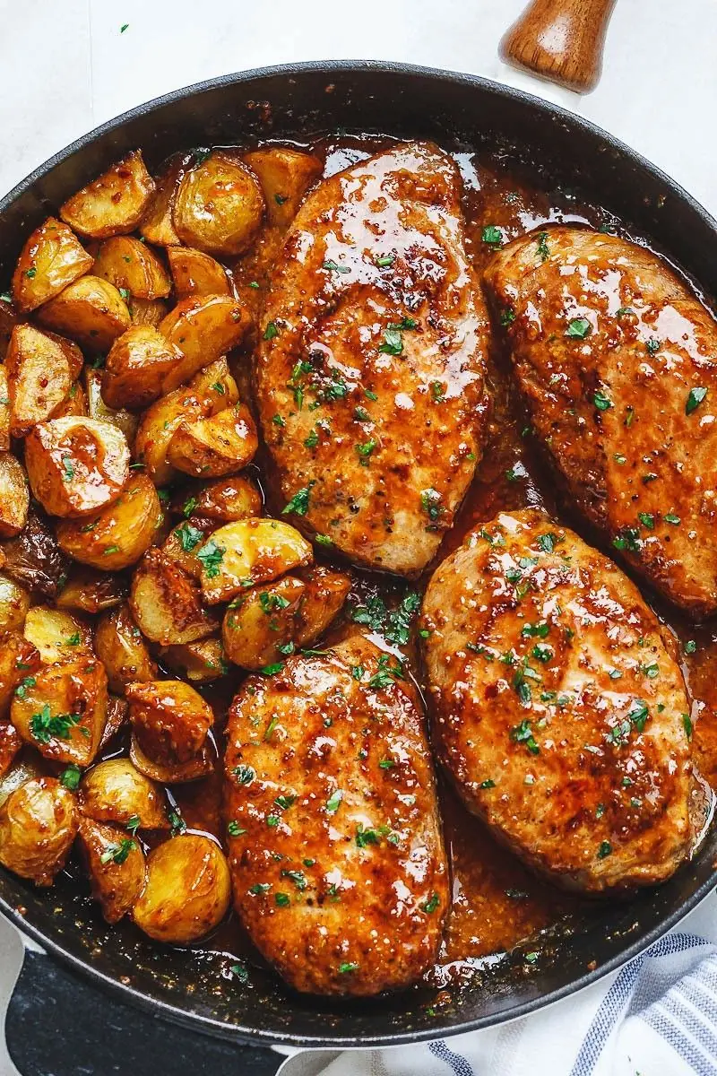 🍗 Garlic Butter Chicken with Roasted Potatoes