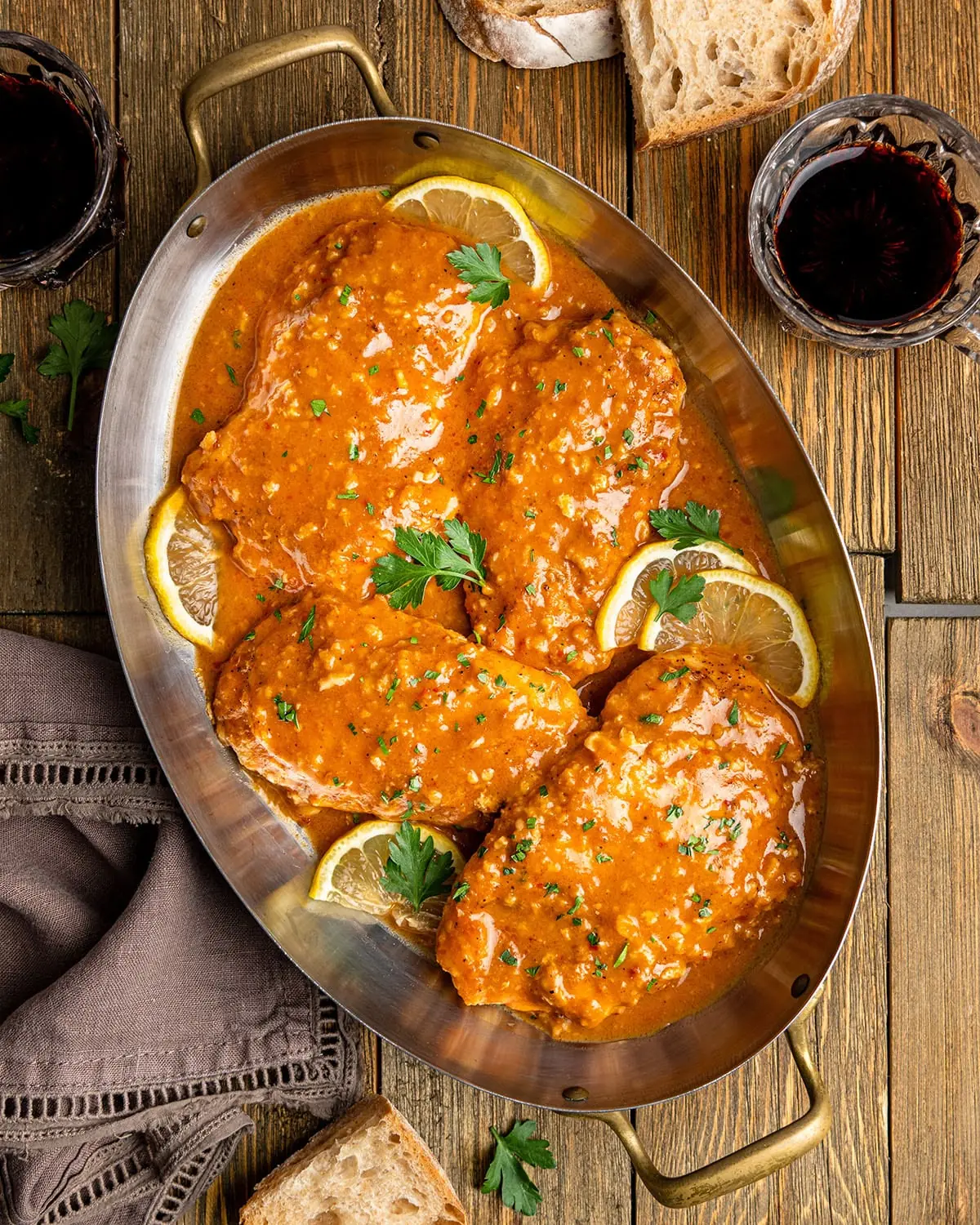 Spanish Garlic Chicken – Shattered-Gold Crust with a High-Gloss Amber Mirror