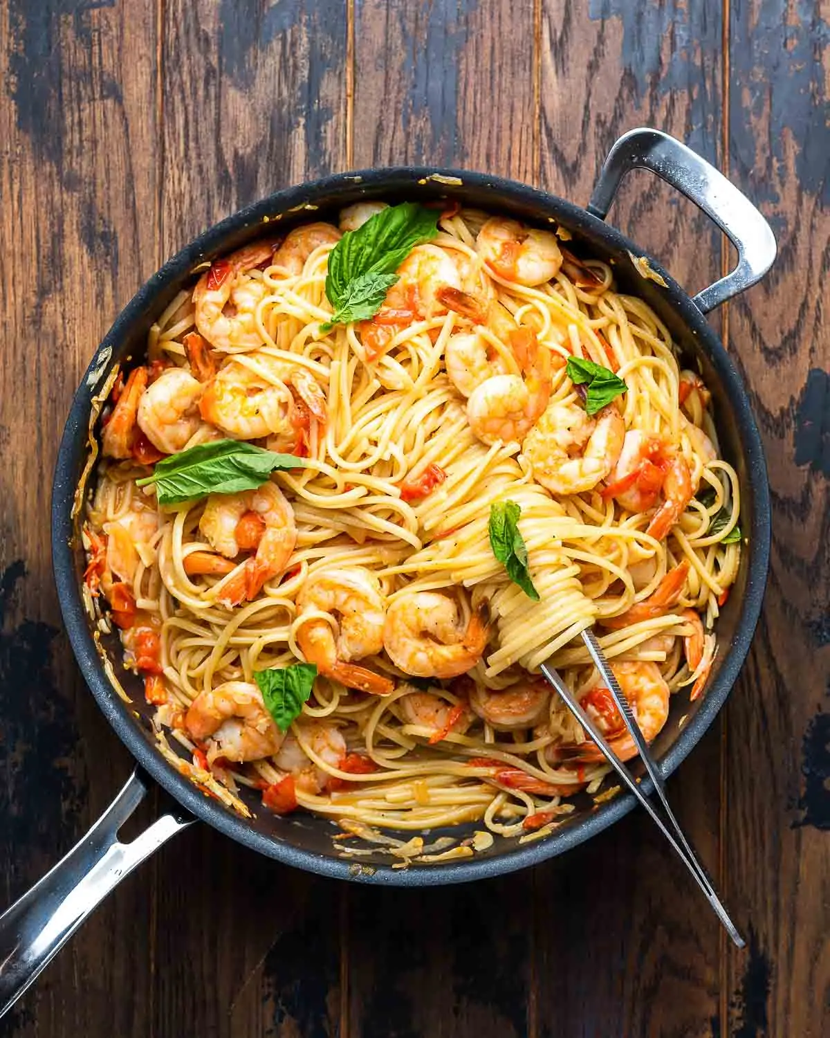 Tomato Basil Shrimp Pasta – Shattered-Gold Shrimp with a High-Gloss Ruby Mirror