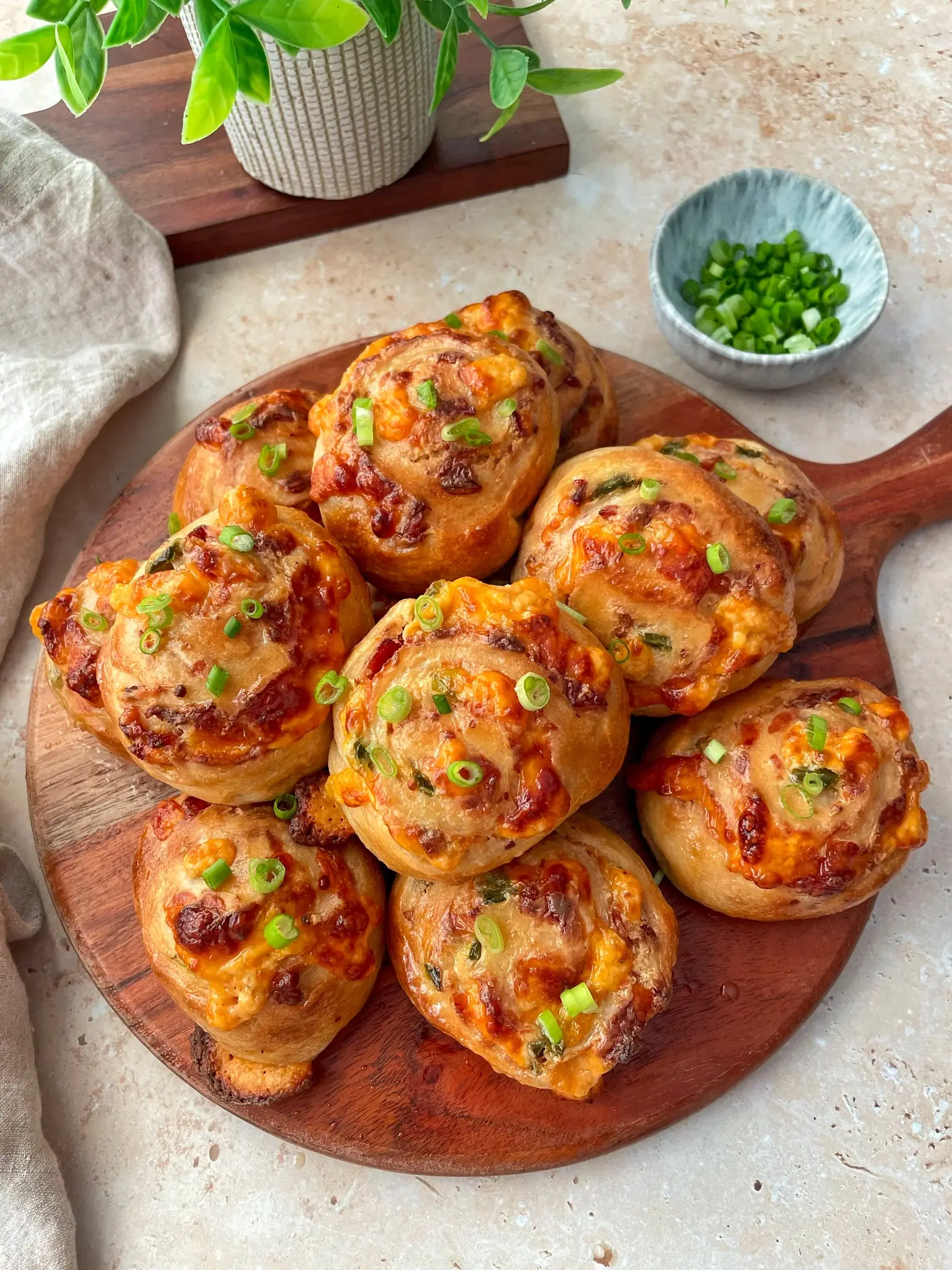 Jalapeño Popper Pinwheels – Shattered-Gold Crust with a High-Gloss Amber Mirror