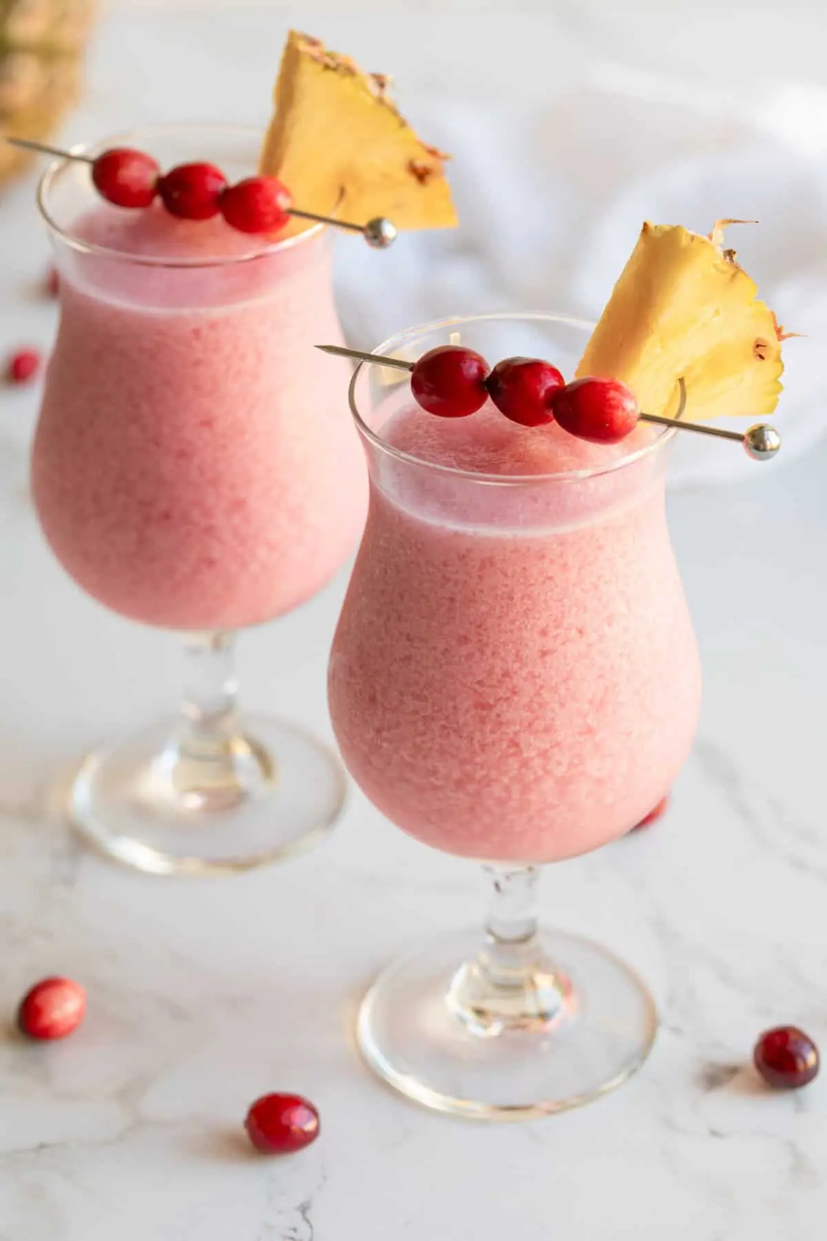 Cranberry Coladas – Shattered-Gold Citrus with a High-Gloss Ruby Mirror