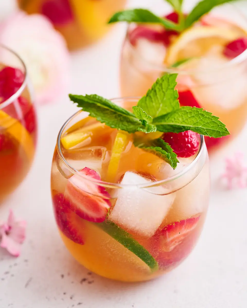 Refreshing Rosé Sangria – Frost-Crystalline Botanicals with a Ruby Berry Mirror