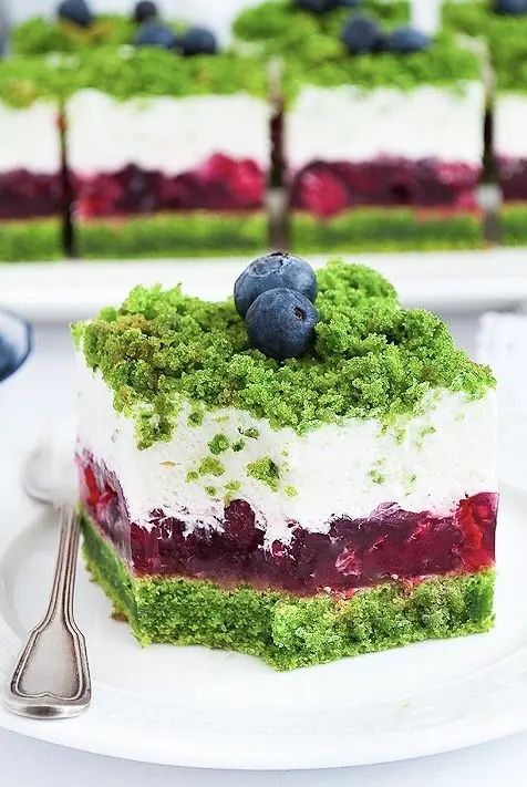 🍓🌿 Matcha Raspberry Layer Cake