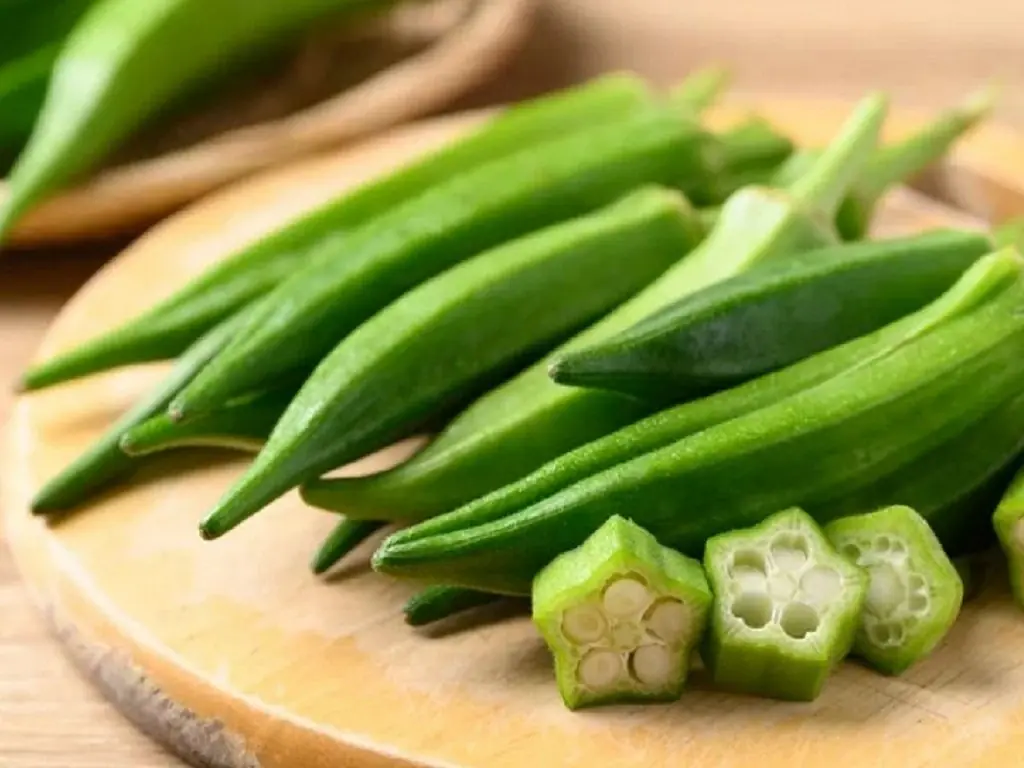 Okra: The Fiber-Rich Vegetable That Supports Digestion, Blood Sugar & Heart Health