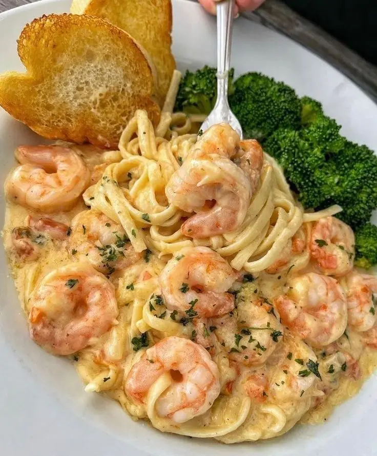 Creamy Garlic Shrimp Alfredo