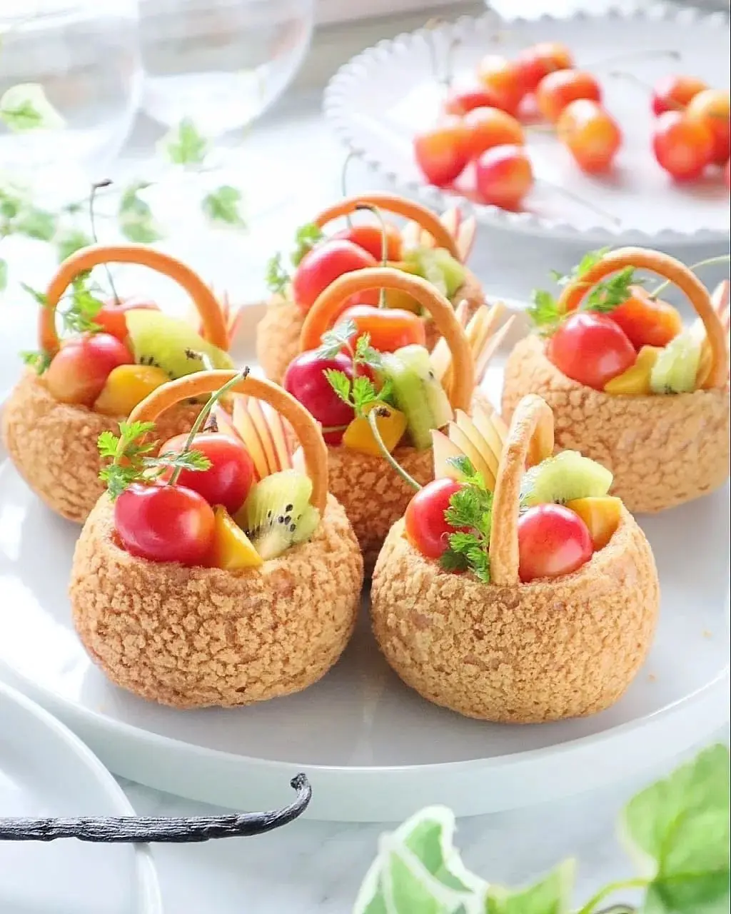Fruit Basket Choux Pastry (Mini Fruit Cream Baskets)