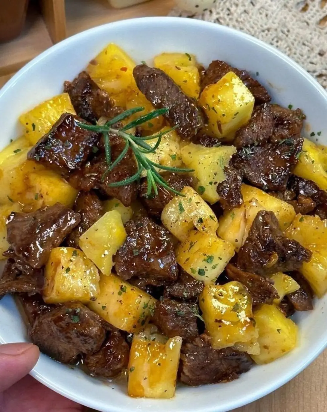 🍍🥩 Pineapple Beef Stir-Fry