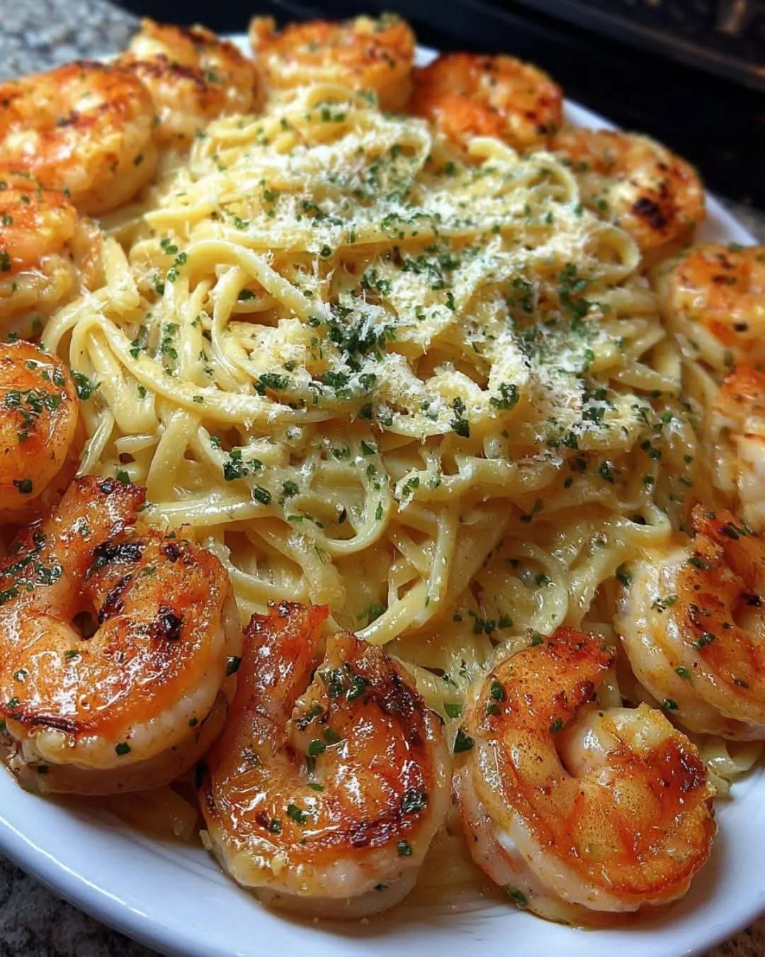Garlic Butter Shrimp Alfredo Pasta π€π§π§