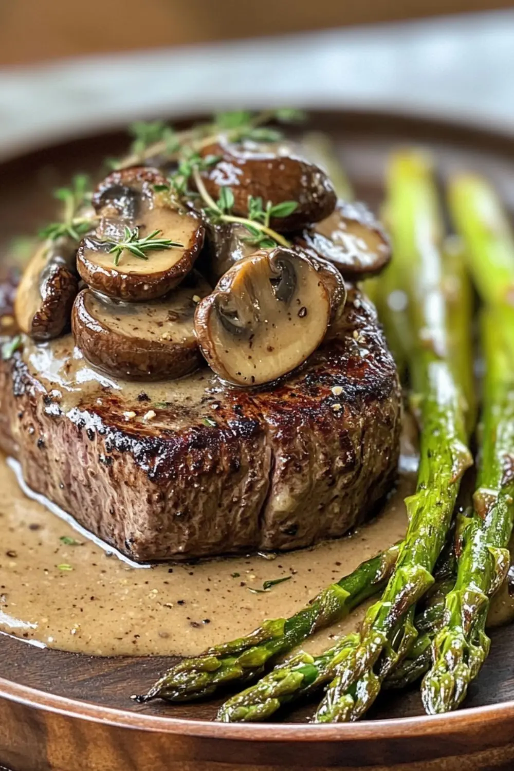 Mushroom Cream Steak with Roasted Asparagus 🥩🍄🌿