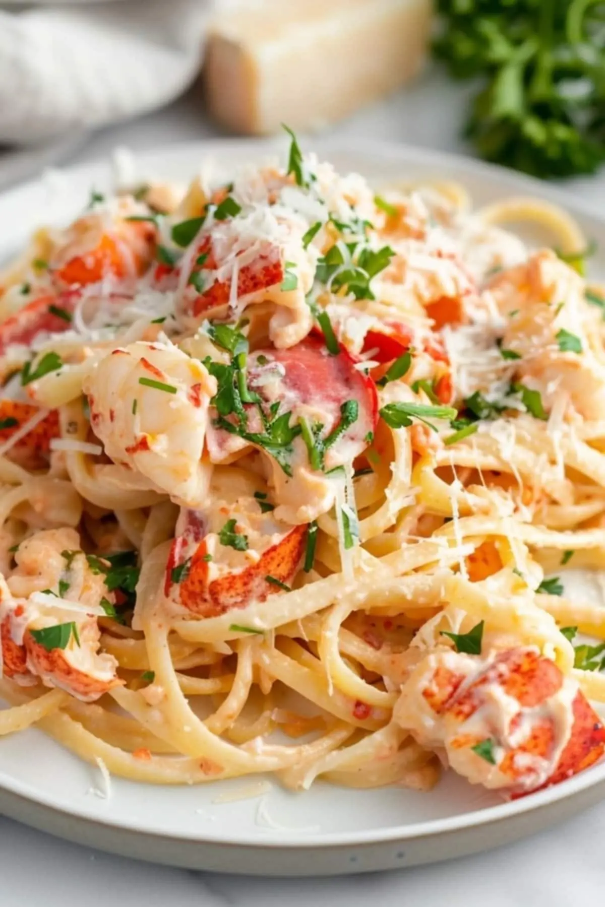 🦞 Creamy Lobster Alfredo Pasta