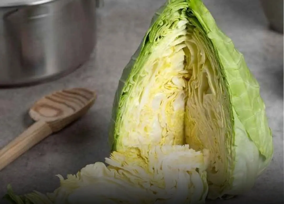 These 4 groups of people may want to be cautious with cabbage.